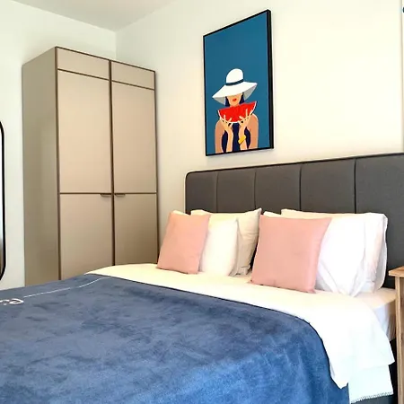 Enjoy The Aparment Апартаменты *